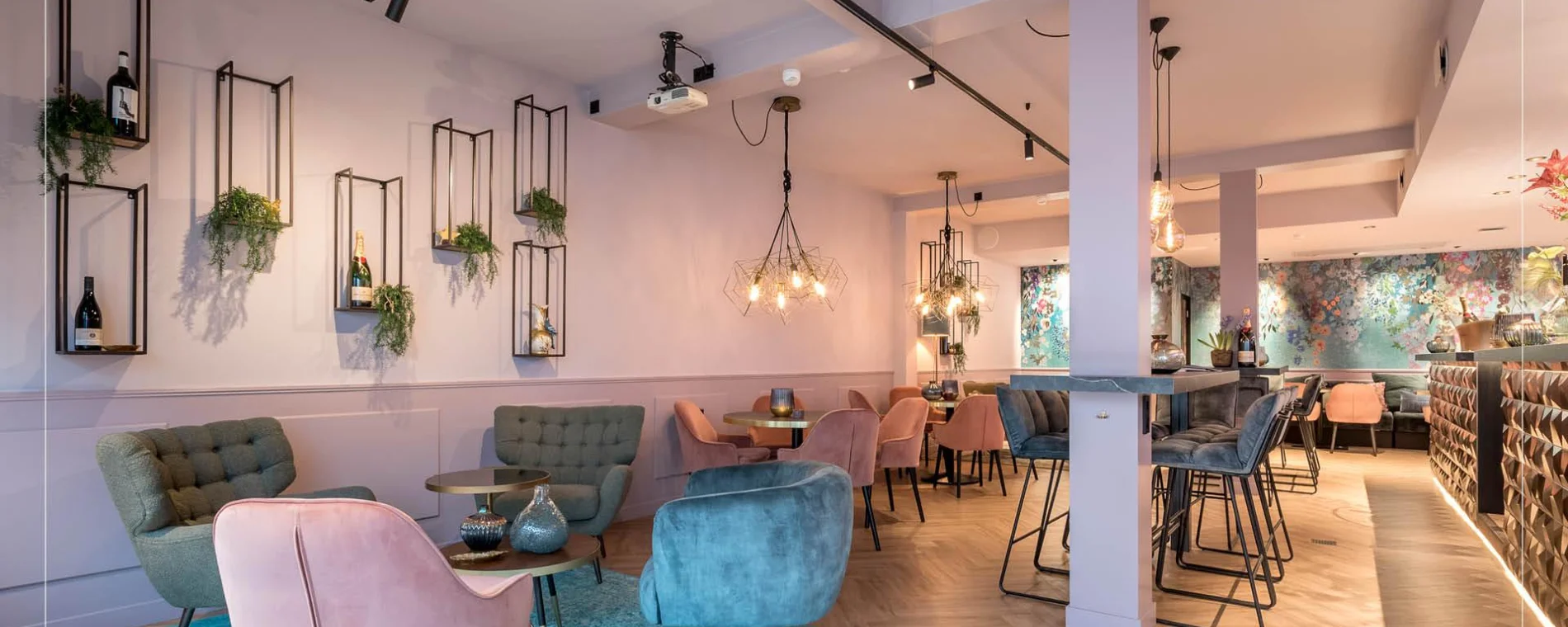 Karizma Luce Bar